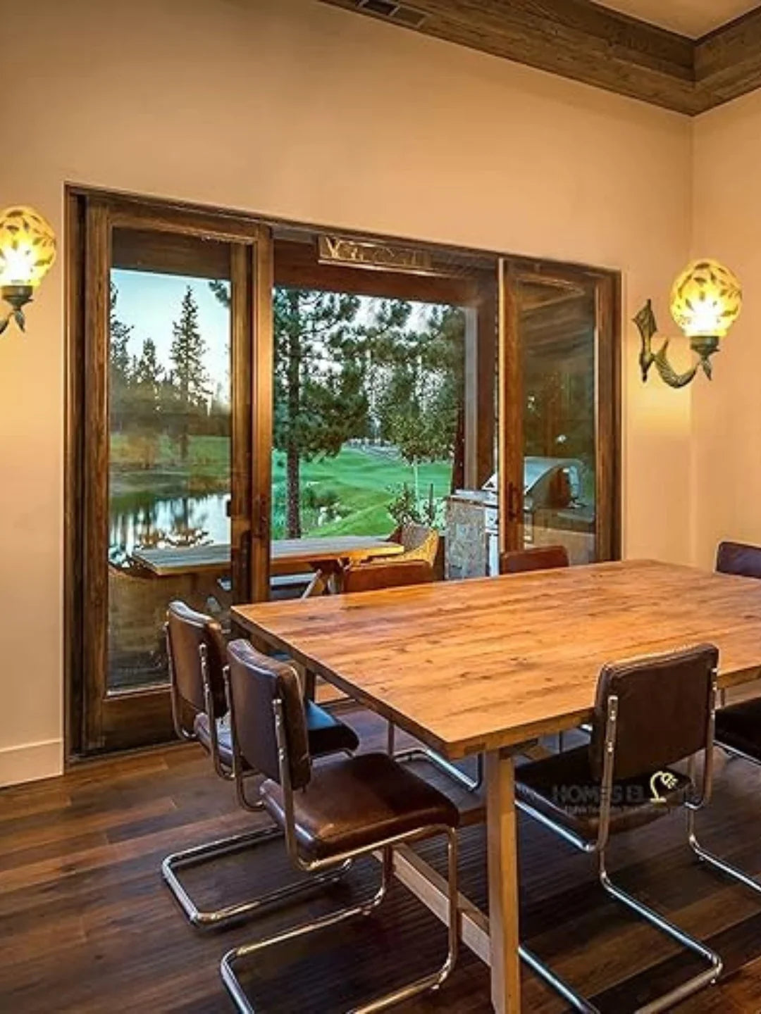 Homes Elite Peacock Wall Sconce – Brass Gold Finish with Floral Glass Shade, Indoor Decorative Lamp (Bulb Included)